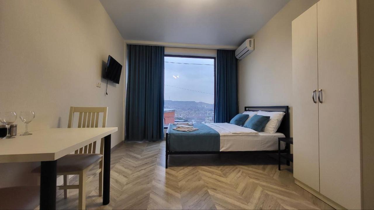 Brothers Apartments With Terrace In Old Tbilisi Esterno foto