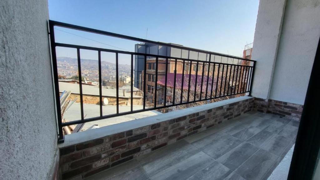Brothers Apartments With Terrace In Old Tbilisi Esterno foto