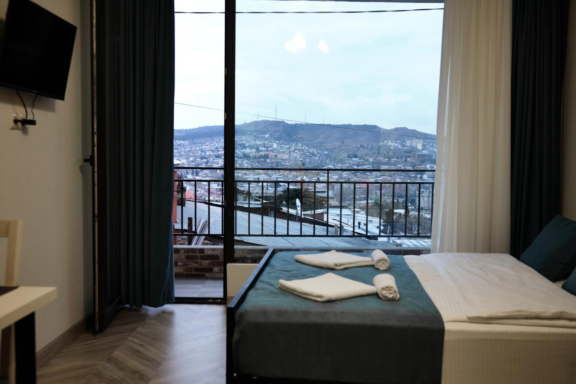 Brothers Apartments With Terrace In Old Tbilisi Esterno foto