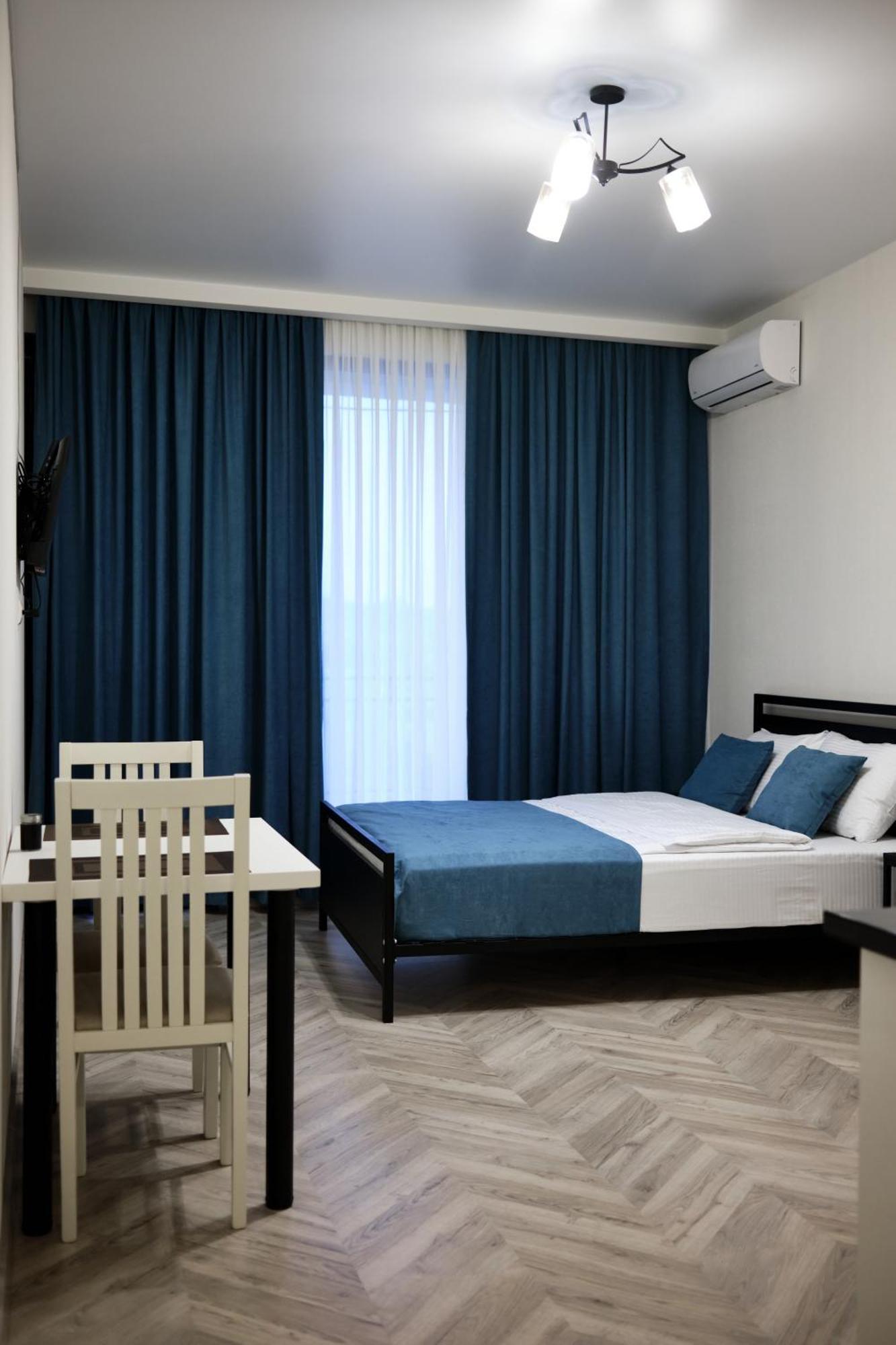 Brothers Apartments With Terrace In Old Tbilisi Esterno foto