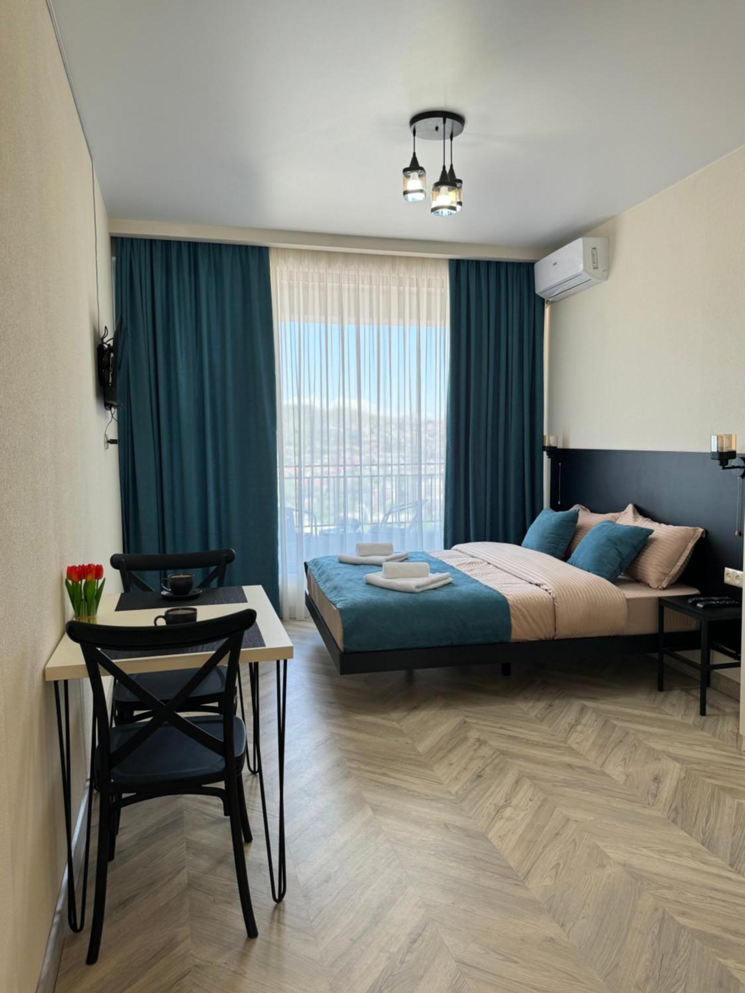 Brothers Apartments With Terrace In Old Tbilisi Esterno foto
