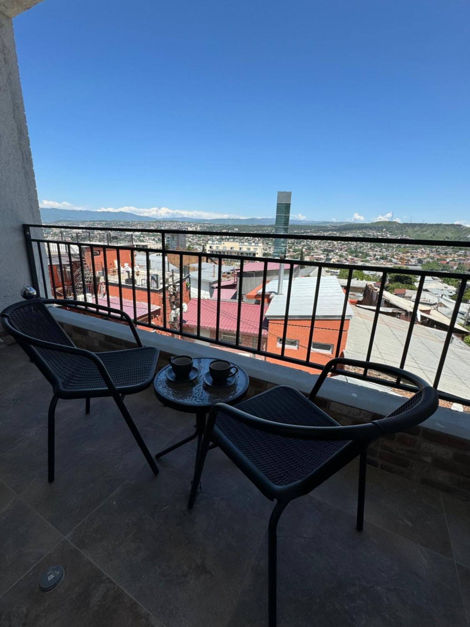 Brothers Apartments With Terrace In Old Tbilisi Esterno foto