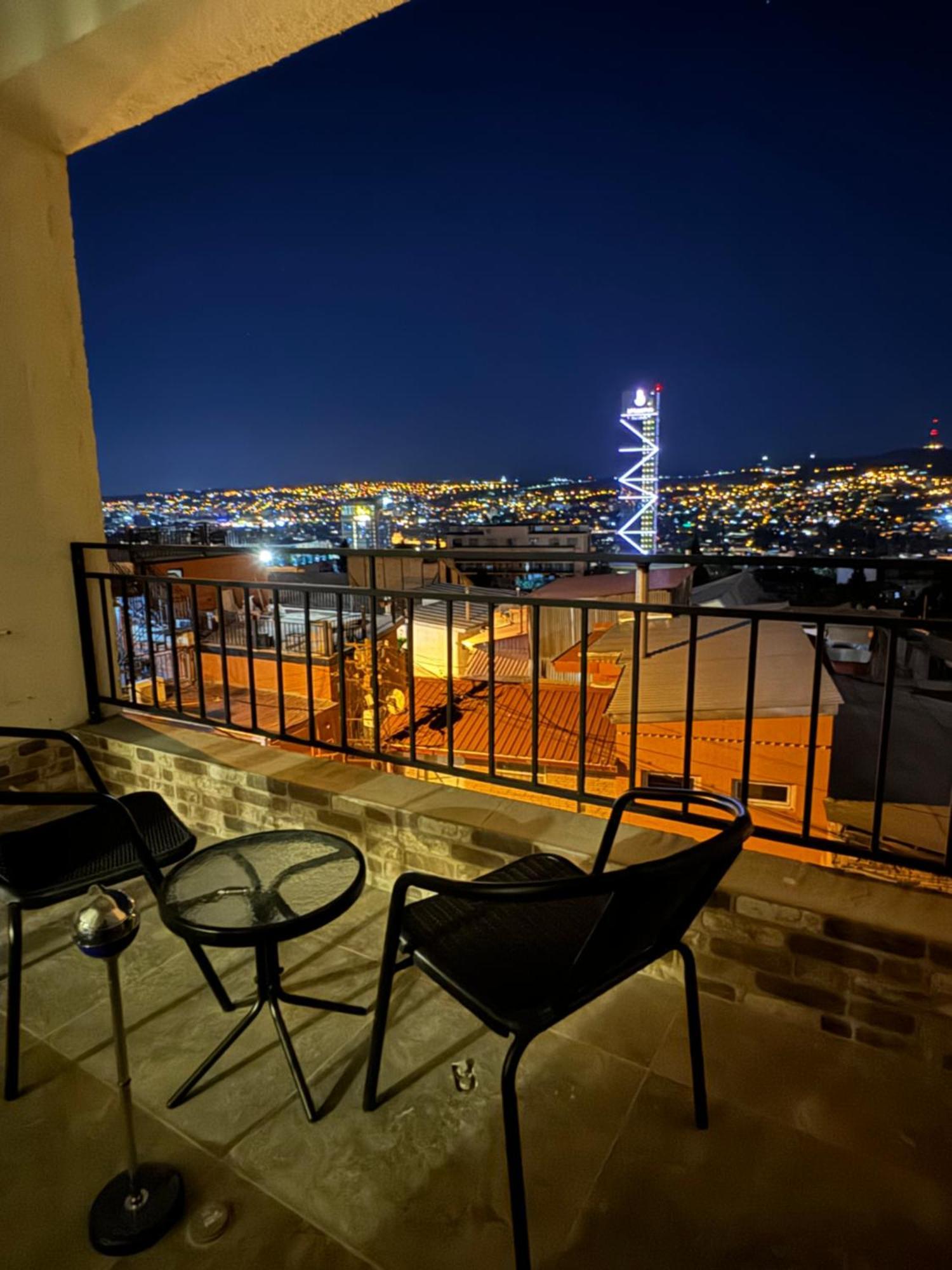 Brothers Apartments With Terrace In Old Tbilisi Esterno foto
