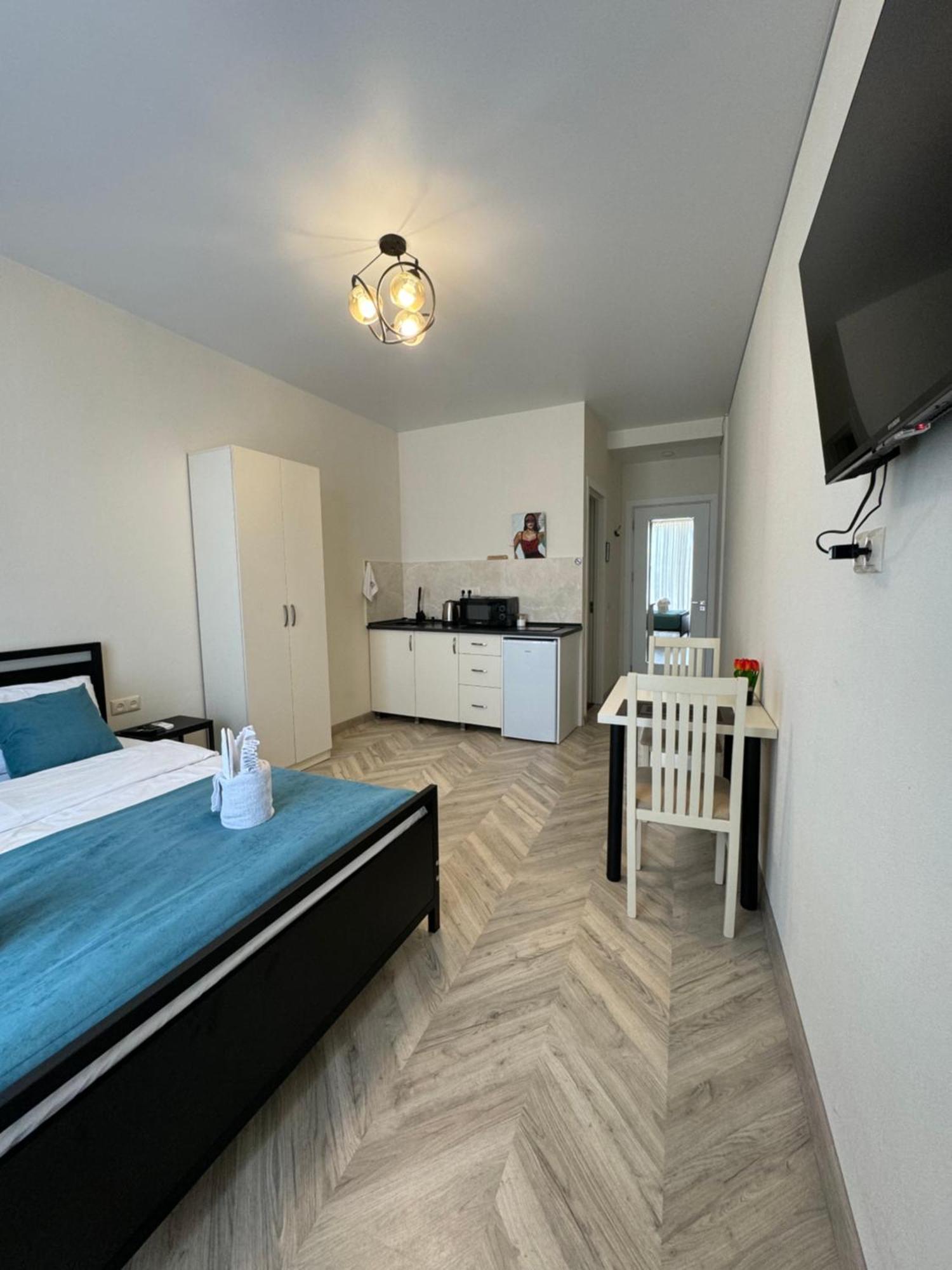 Brothers Apartments With Terrace In Old Tbilisi Esterno foto