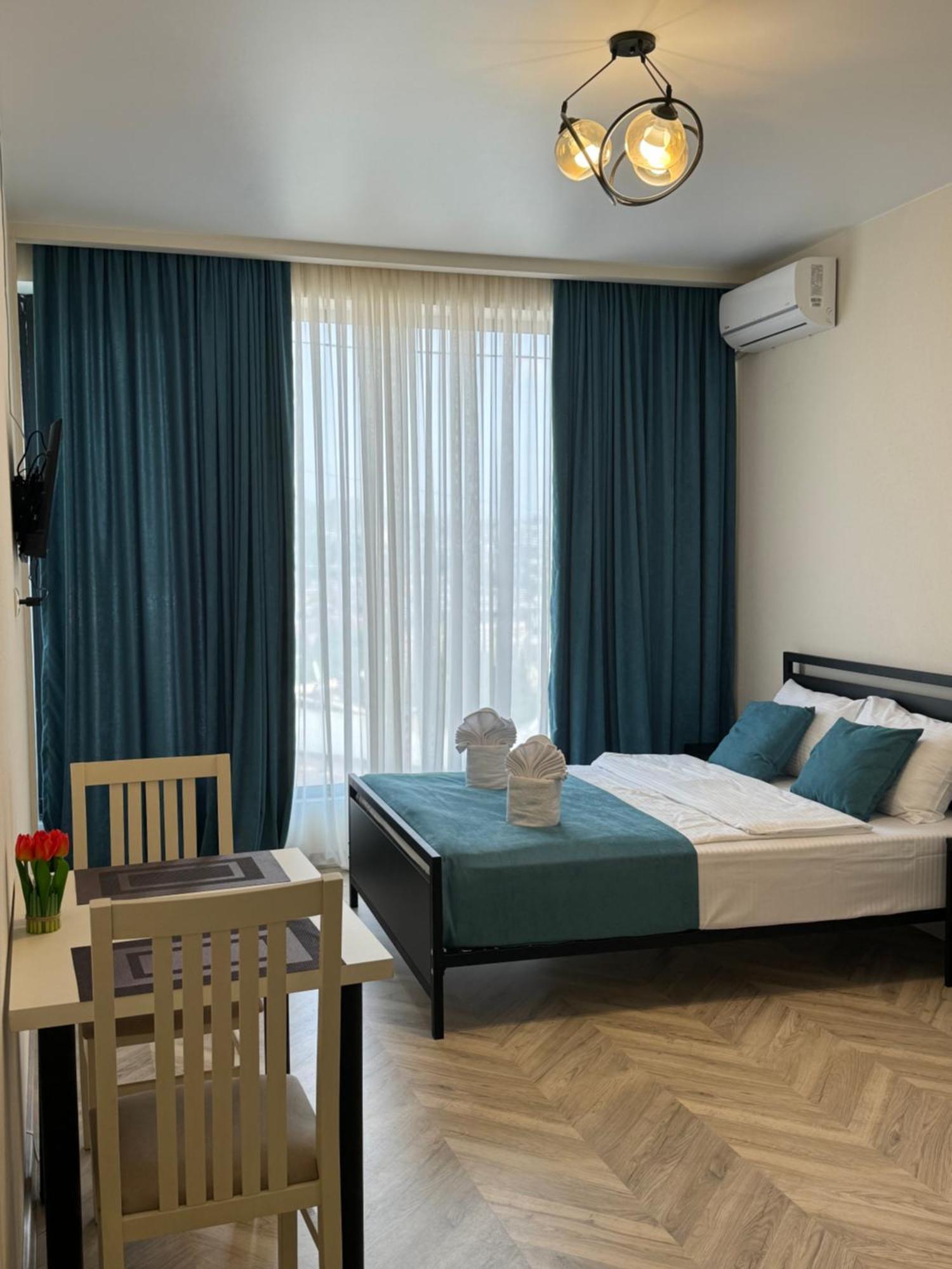Brothers Apartments With Terrace In Old Tbilisi Esterno foto