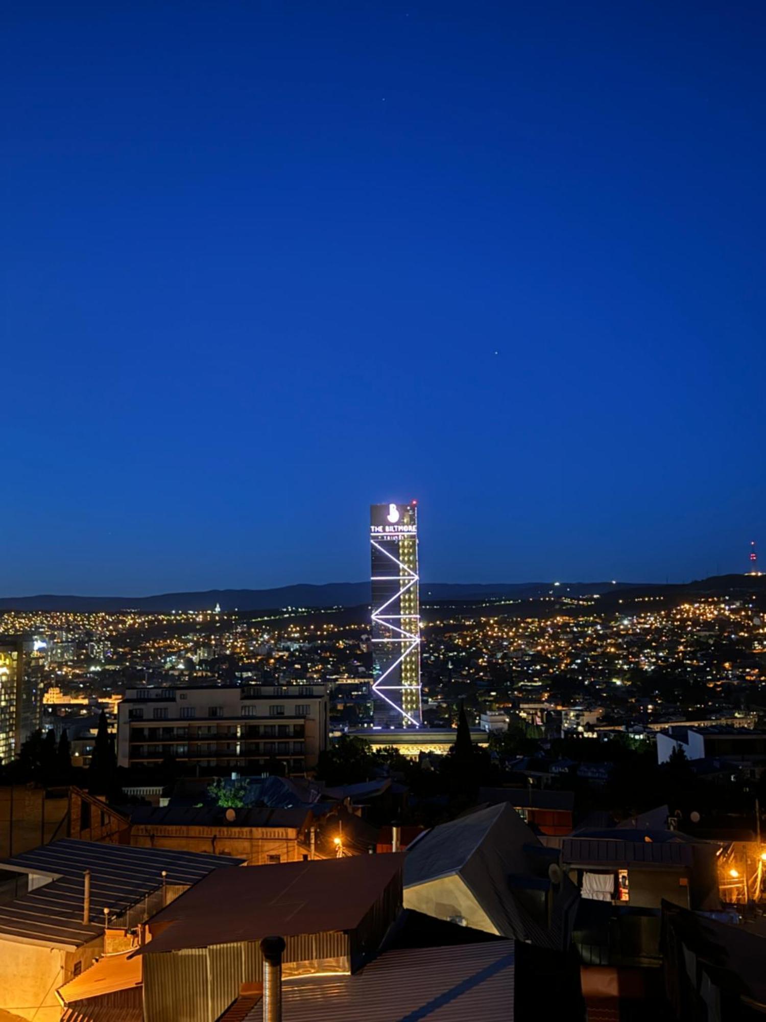 Brothers Apartments With Terrace In Old Tbilisi Esterno foto