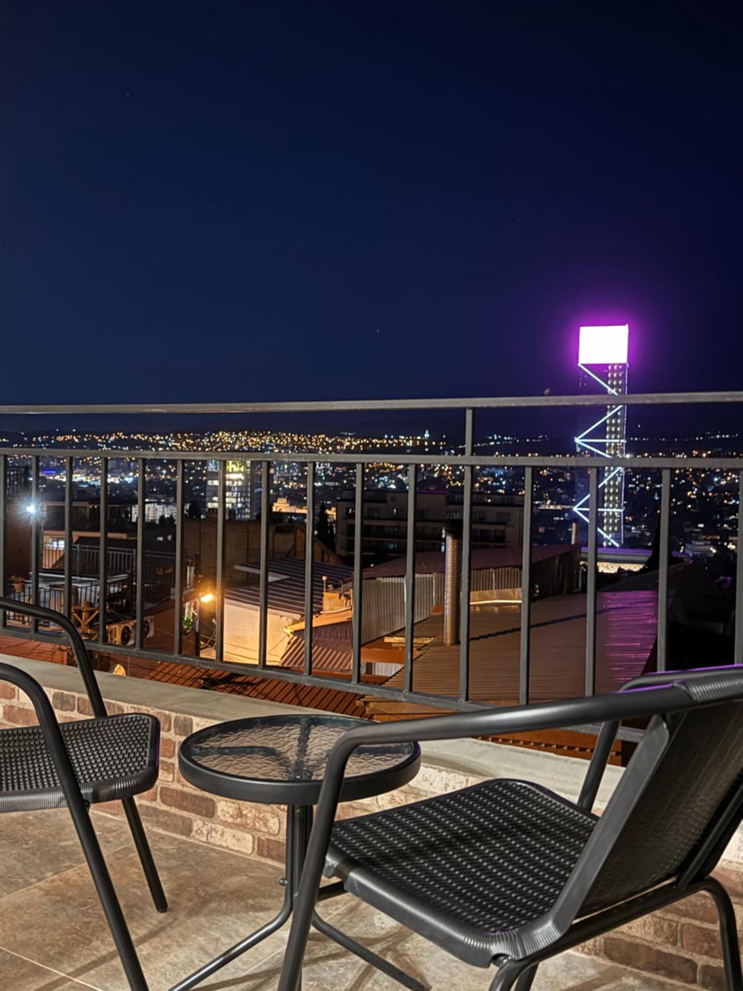 Brothers Apartments With Terrace In Old Tbilisi Esterno foto