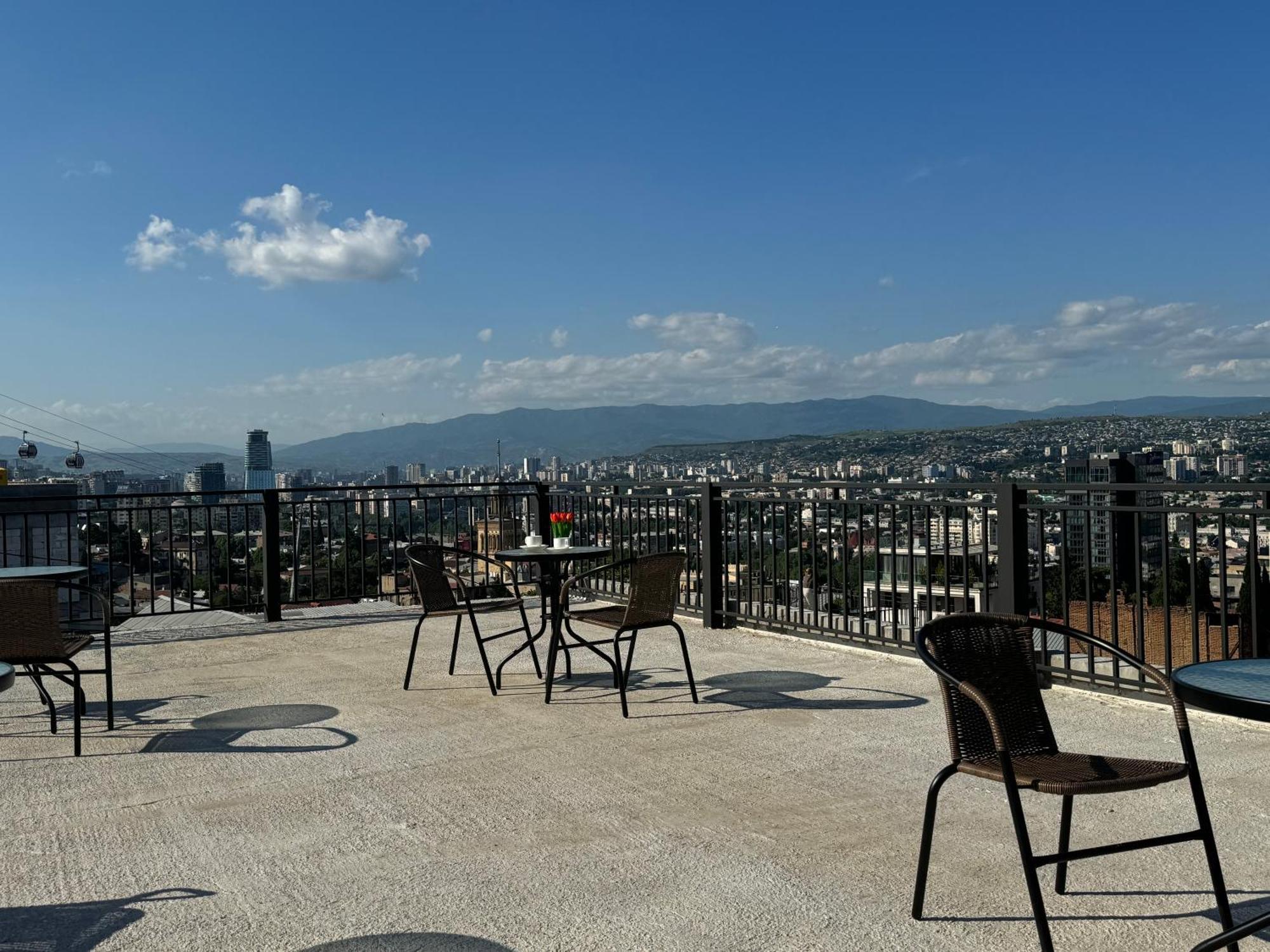 Brothers Apartments With Terrace In Old Tbilisi Esterno foto