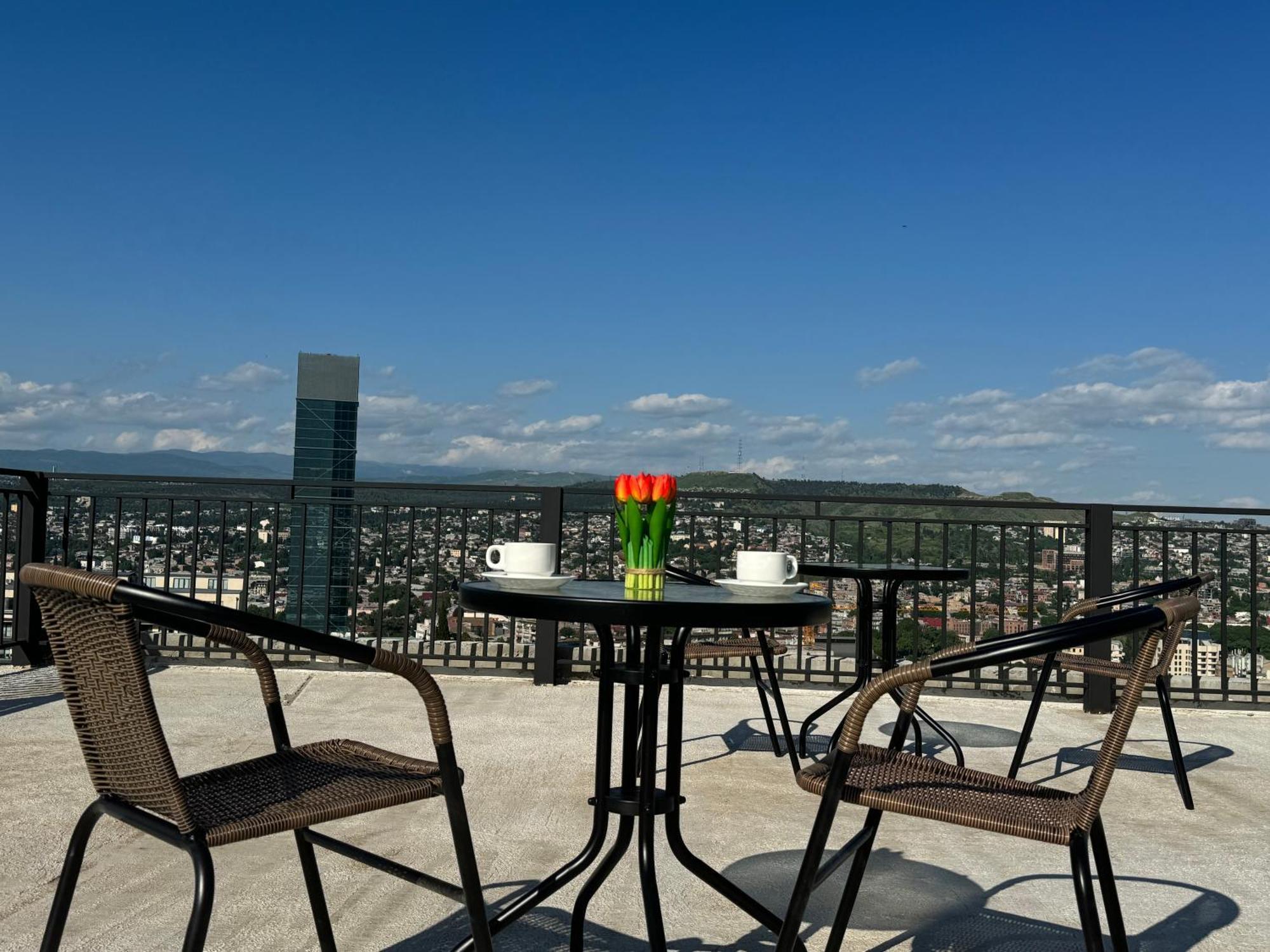 Brothers Apartments With Terrace In Old Tbilisi Esterno foto